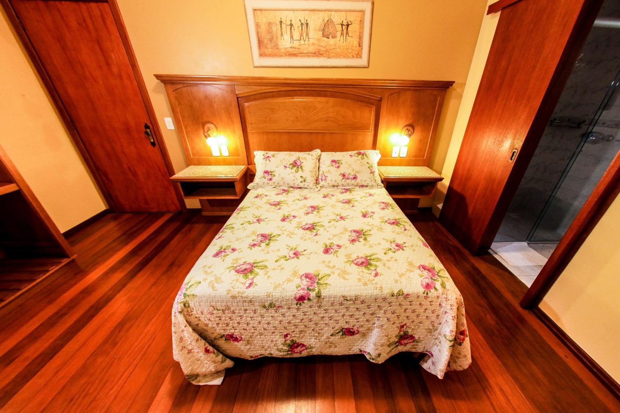 Hotel Papoulas